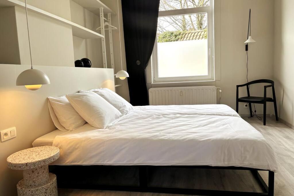 Au Cabinet Childeric Apartment ตูร์แน ภายนอก รูปภาพ